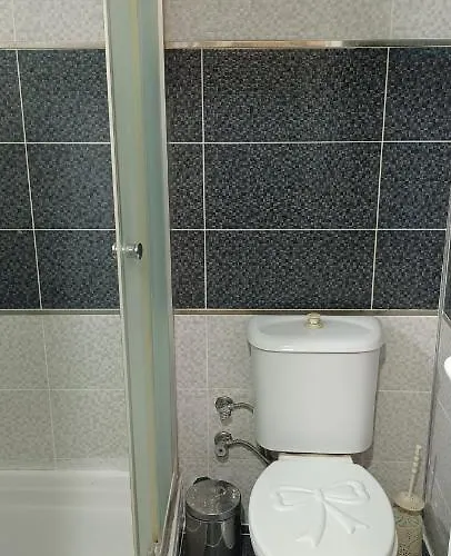 Grand Clover فندق 3*