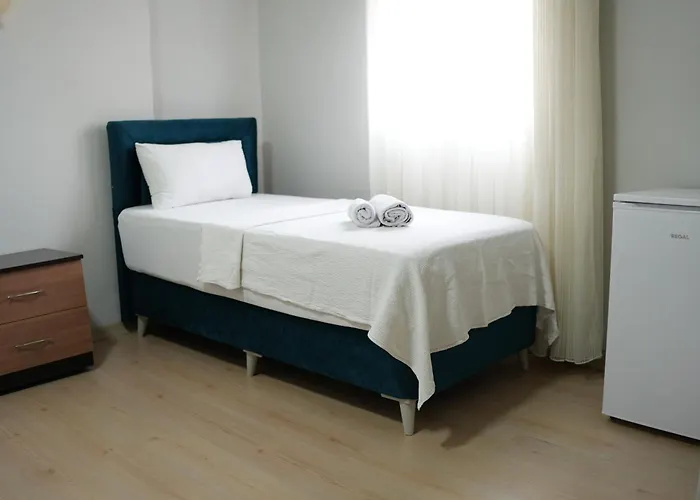 Grand Clover فندق